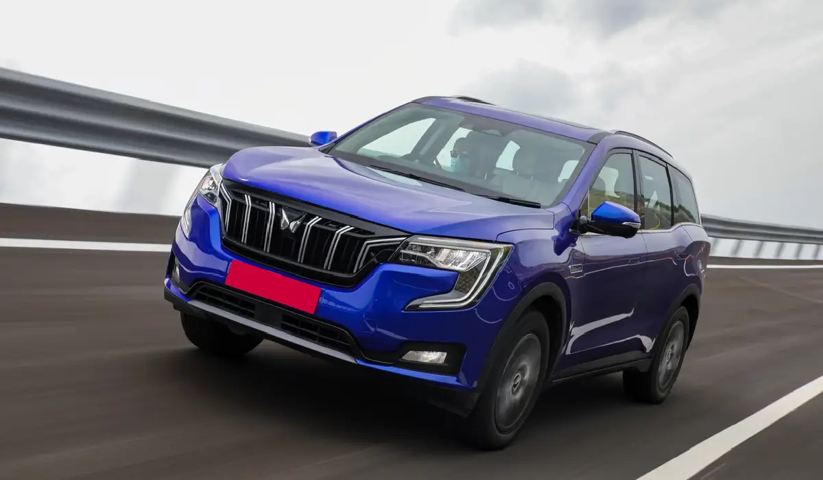 Mahindra - XUV700 AX7 Petrol Luxury Pack - Luxury Car Rentals - Preowned Luxury Car - Exclusive Concierge Club.webp